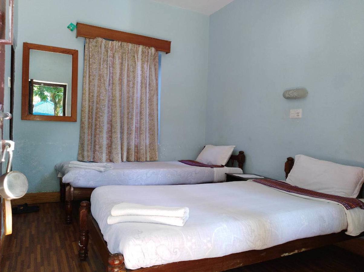 Yeti Guest House Pokhara Exterior photo